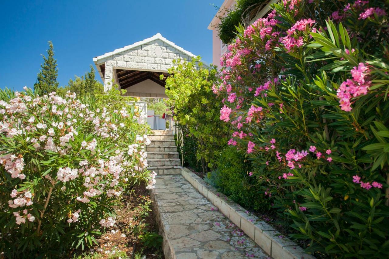 Waterfront Villa With Pool Vela Luka Buitenkant foto