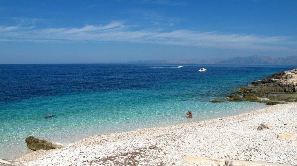 Waterfront Villa With Pool Vela Luka Buitenkant foto